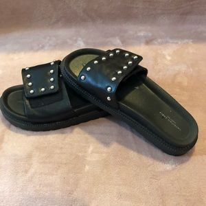 AMERICAN EAGLE adjustable Velcro slides